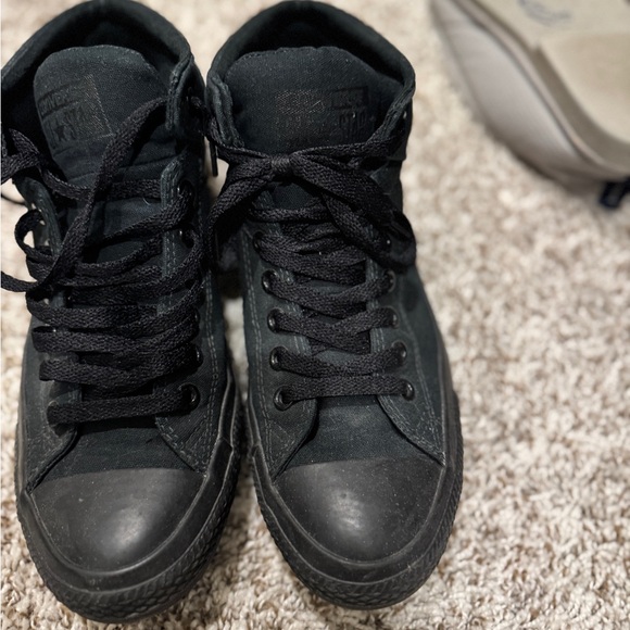 Converse check Taylor street mid size 9.5 Chuck Taylor’s - Picture 2 of 5